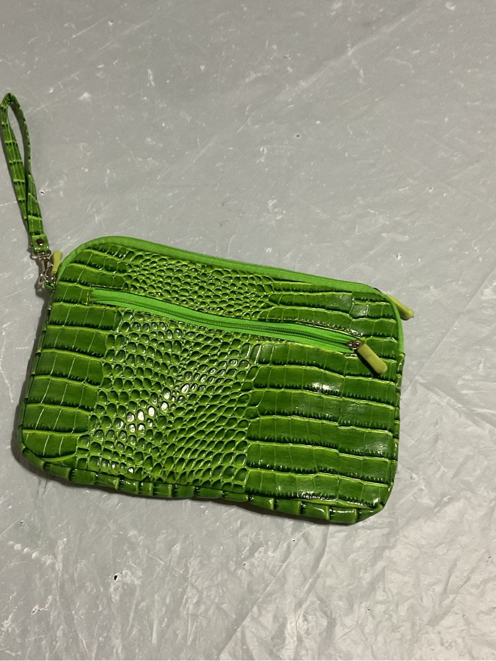 Green Faux  Wristlet Clutch - Women Bags
